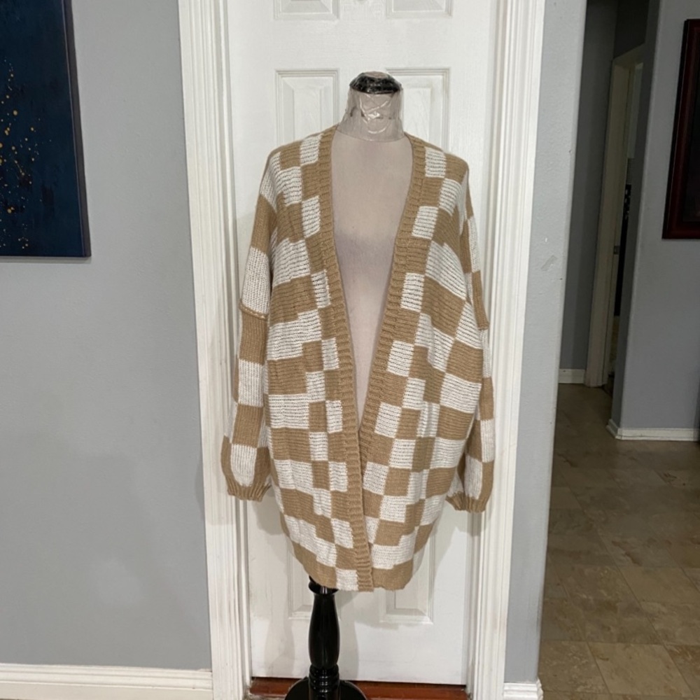 New Women XXL Brown Checkered Print Cardigan, Open Front - Picture 5 of 10